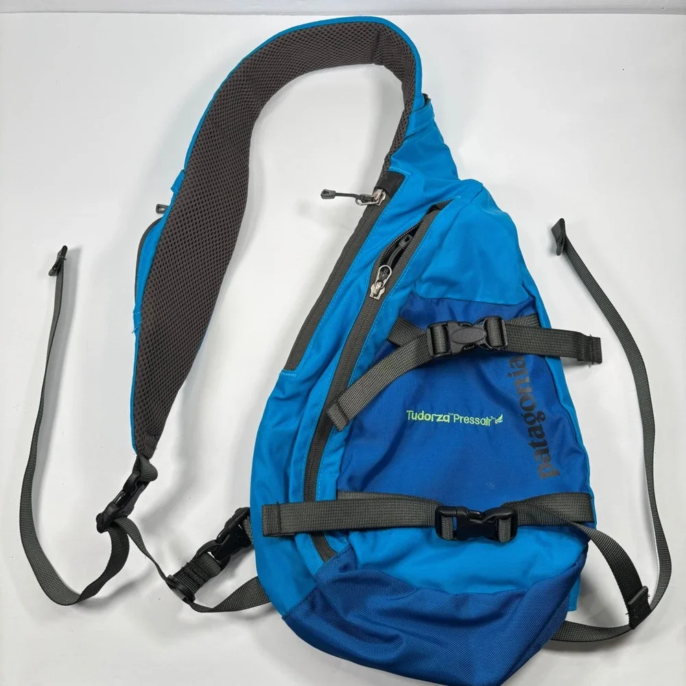 Patagonia Unisex 8L Sling Bag Atom Blue Crossbody Backpack Tudorza Pressard Logo